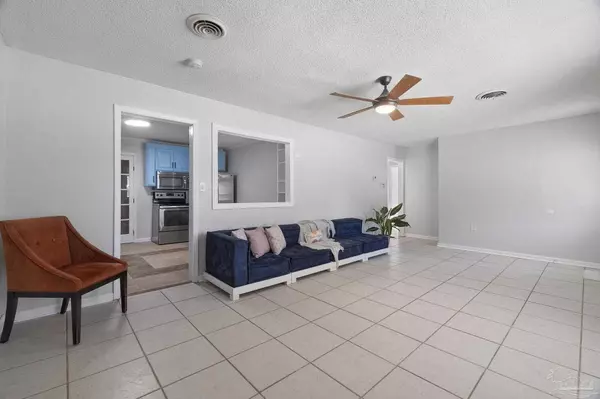 Milton, FL 32570,5776 Hickory St