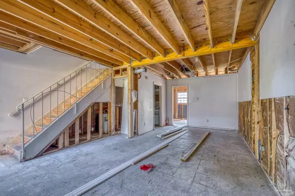 Pensacola, FL 32514,8101 Tippin Ave