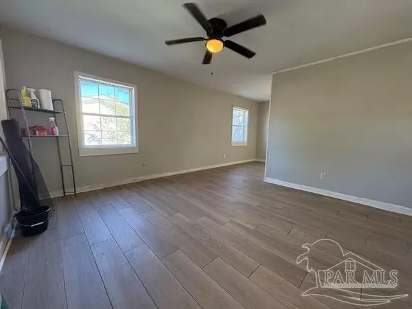 Pensacola, FL 32505,3703 W Theresa St