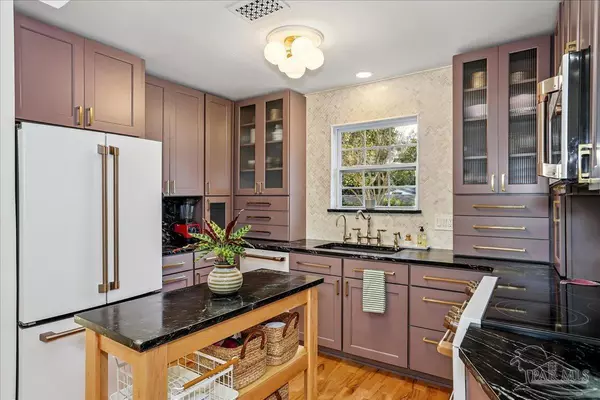 Pensacola, FL 32503,2421 N 14th Ave