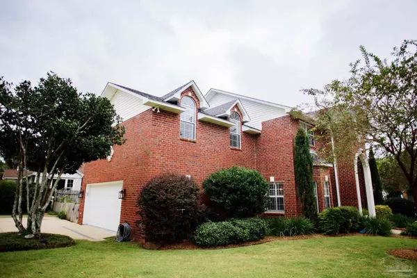 Pensacola, FL 32501,1900 E De Soto St