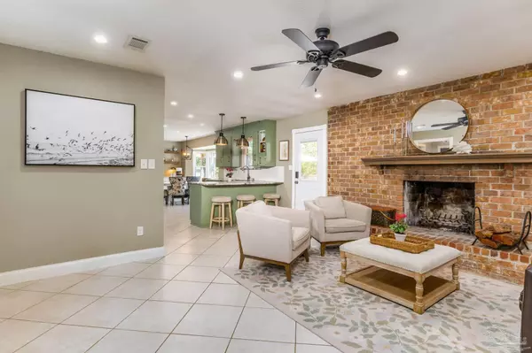 Pensacola, FL 32526,9920 Rebel Rd