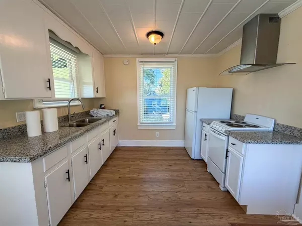 Pensacola, FL 32502,17 N K St