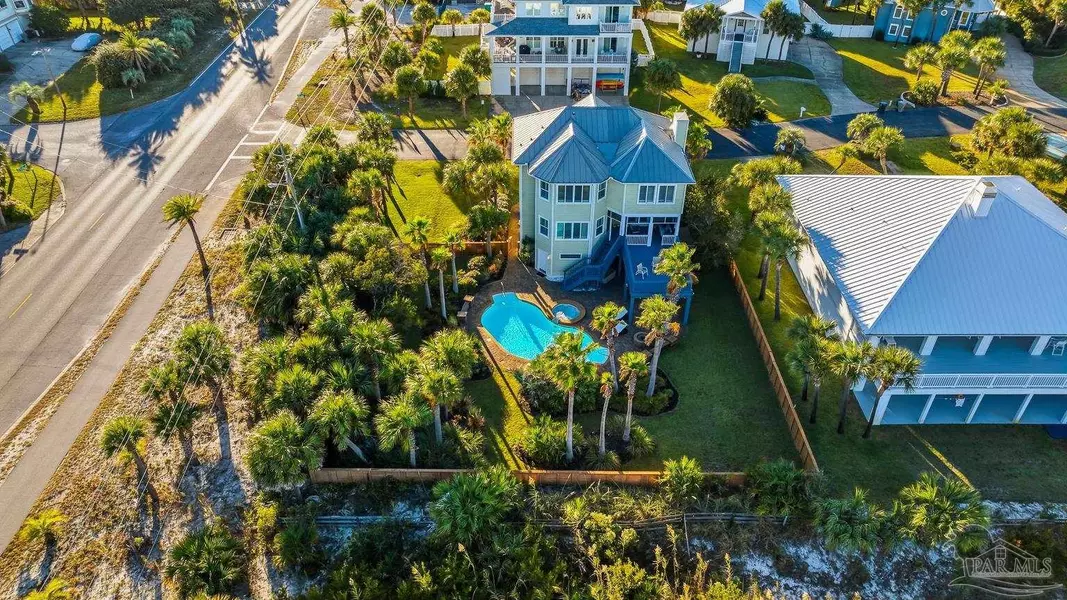 2 Sugar Bowl Ln, Pensacola Beach, FL 32561
