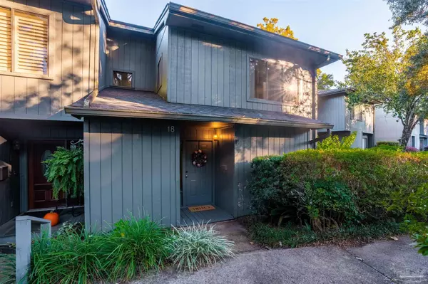 18 Hillbrook Way, Pensacola, FL 32503