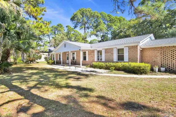 Gulf Breeze, FL 32563,1059 Woodlore Cir