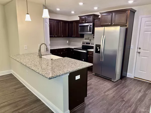 Pace, FL 32571,5065 Peach Dr