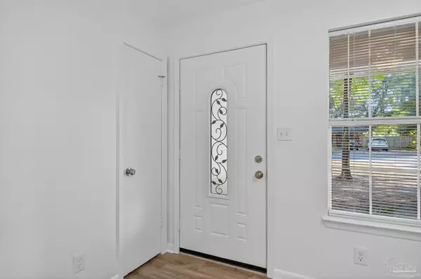 Milton, FL 32570,5982 Queen St