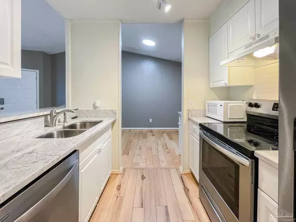 Pensacola, FL 32504,601 E Burgess