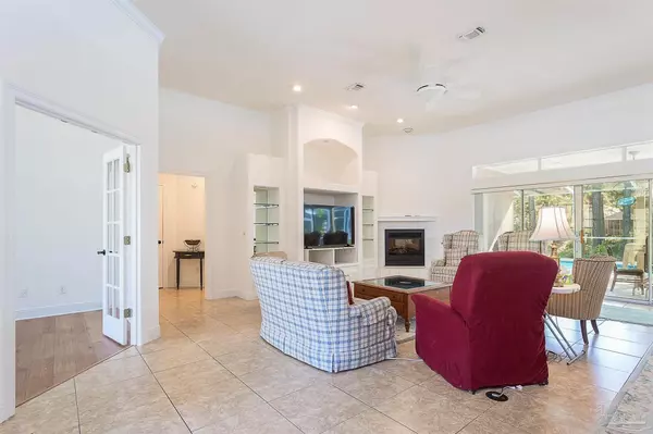 Gulf Breeze, FL 32563,1284 Point East Cir