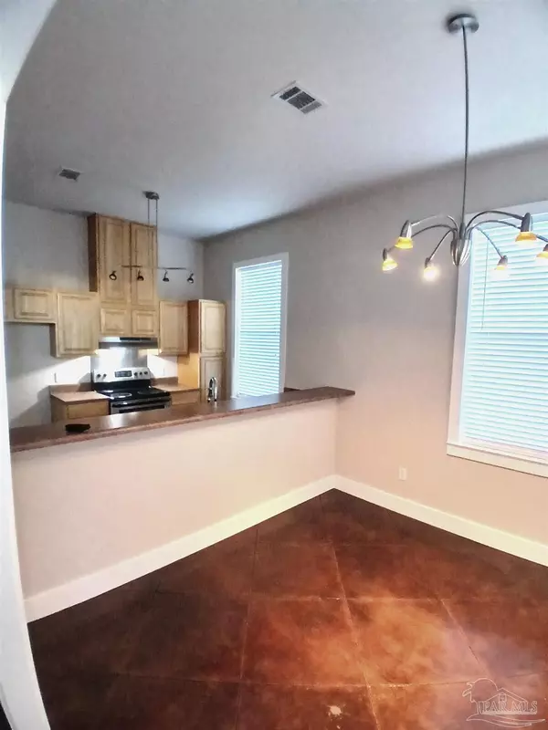 Pensacola, FL 32501,1149 N Guillemard St