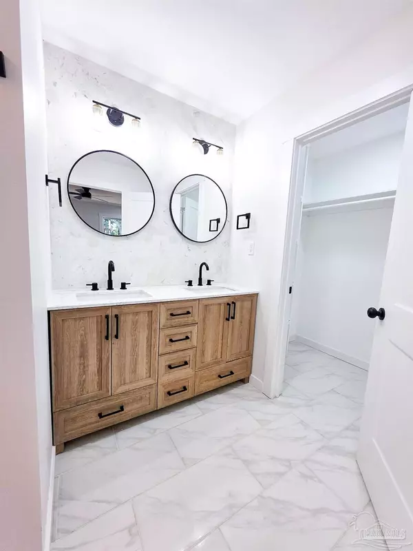 Milton, FL 32570,6350 Greenwood Dr