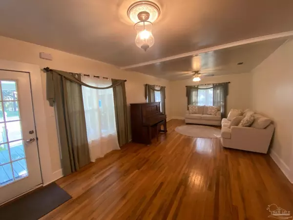 Milton, FL 32570,6570 Old Hwy 90