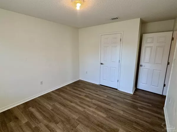 Gulf Breeze, FL 32563,3745 Manhattan Ct