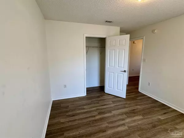 Gulf Breeze, FL 32563,3745 Manhattan Ct