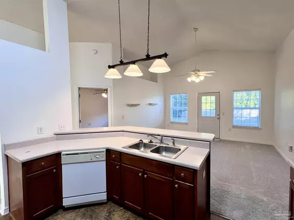 Milton, FL 32570,6211 Bandol Ct