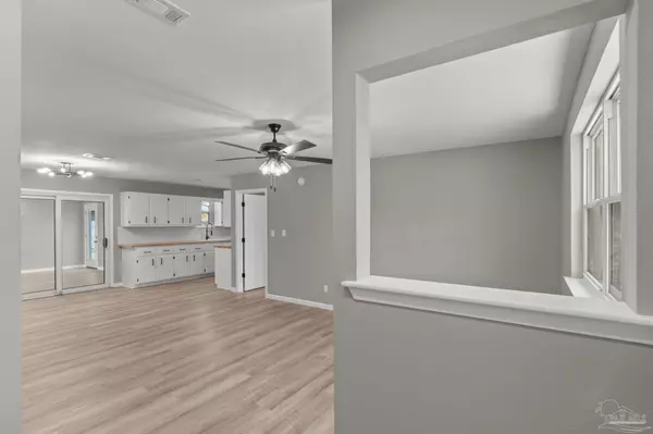 Milton, FL 32570,6494 Kennington Cir