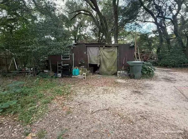 Pensacola, FL 32503,5523 Duval St