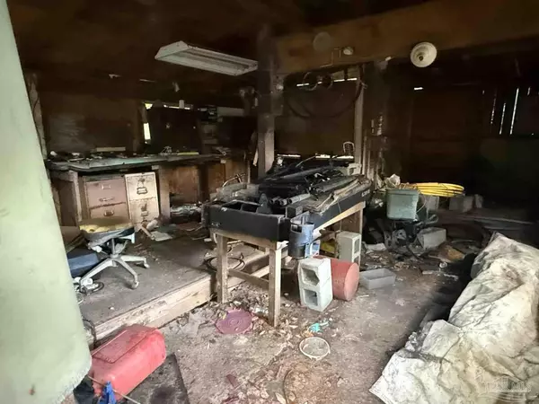 Pensacola, FL 32503,5523 Duval St