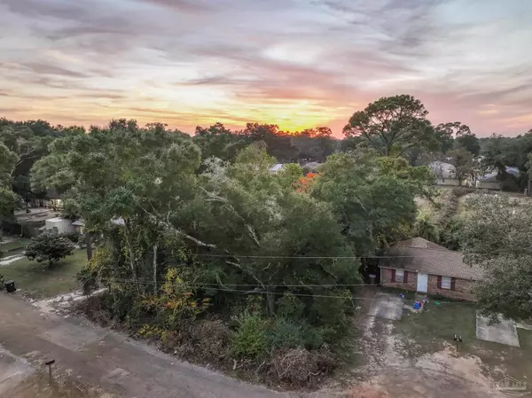 Pensacola, FL 32506,1611 N 62nd Ave