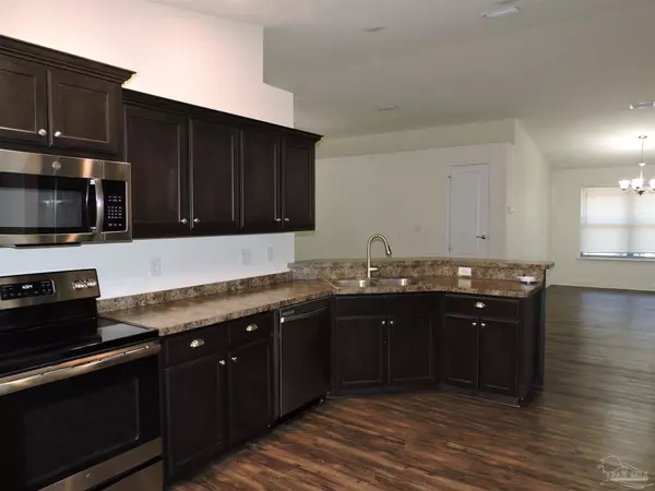 Pensacola, FL 32505,2163 Waltham St