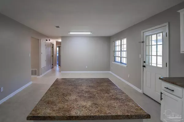 Pensacola, FL 32526,3418 N Blue Angel