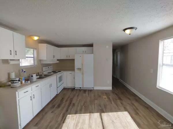 Pensacola, FL 32526,2821 Hillcrest Ave