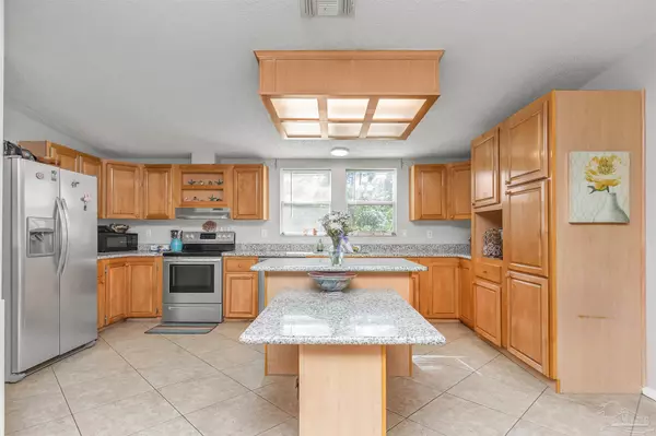 Navarre, FL 32566,7478 Rose St