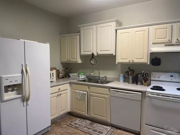 Pensacola, FL 32504,7101 Joy St