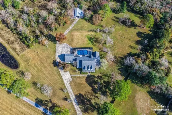 Cantonment, FL 32533,616 Meander Ln