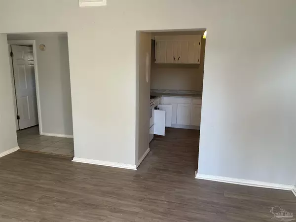 Pensacola, FL 32501,660 W Lloyd St