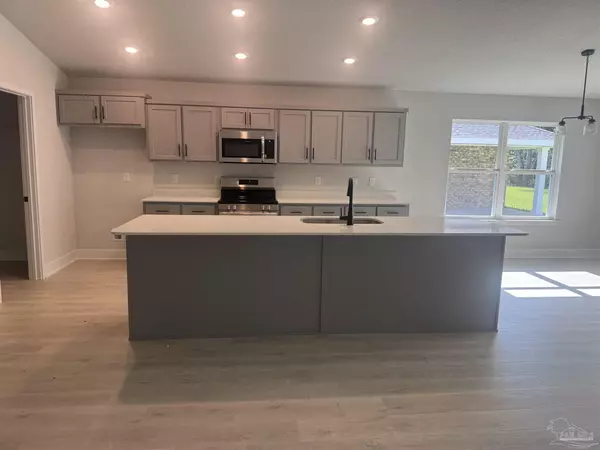 Milton, FL 32583,5399 Hidden Pines Cir