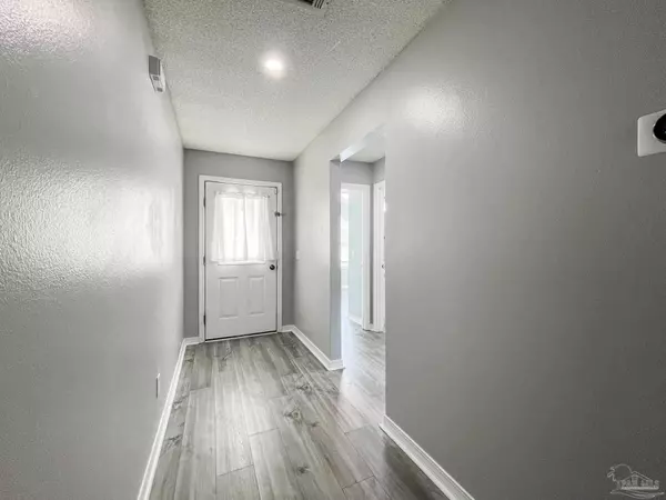 Pensacola, FL 32507,209 Staysail St