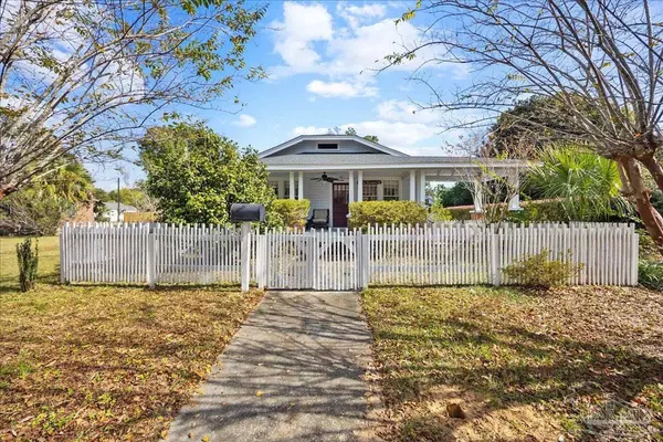 1906 N Spring St, Pensacola, FL 32501