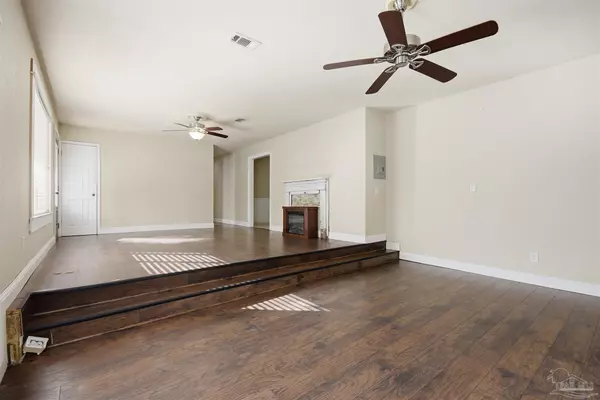 Pensacola, FL 32526,6630 Helms Rd