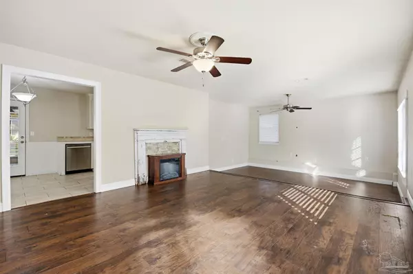 Pensacola, FL 32526,6630 Helms Rd