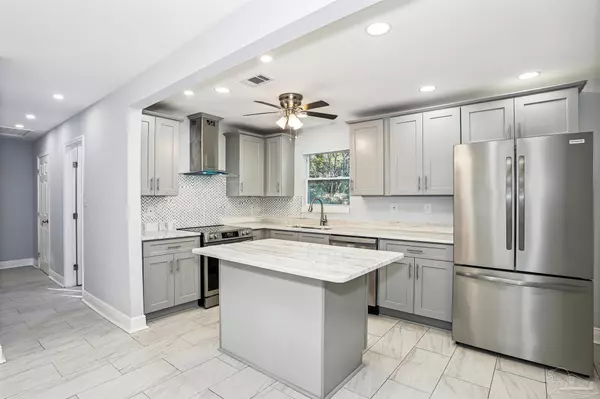 Pensacola, FL 32507,212 Shadowlawn Ln