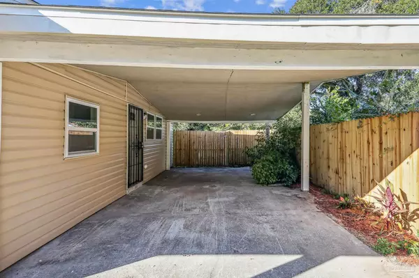 Pensacola, FL 32507,212 Shadowlawn Ln