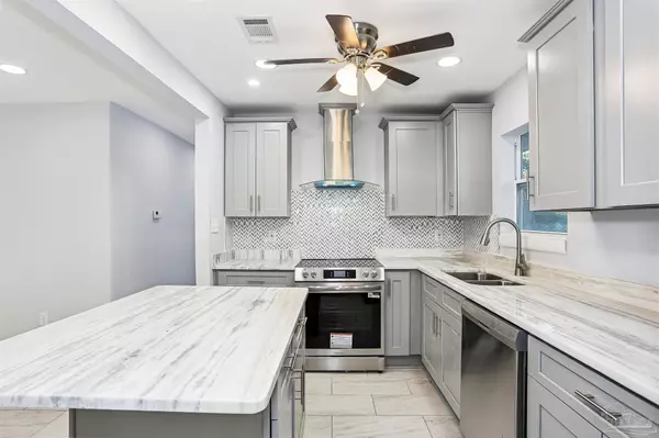 Pensacola, FL 32507,212 Shadowlawn Ln