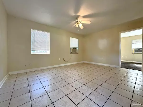 Pensacola, FL 32507,2 Ellis Dr