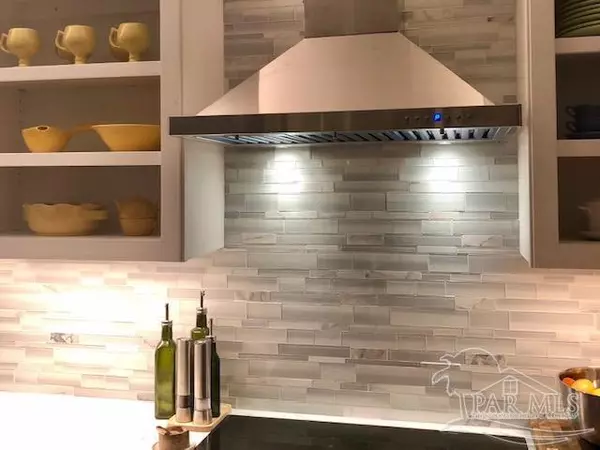 Pensacola, FL 32507,825 Bayshore Dr