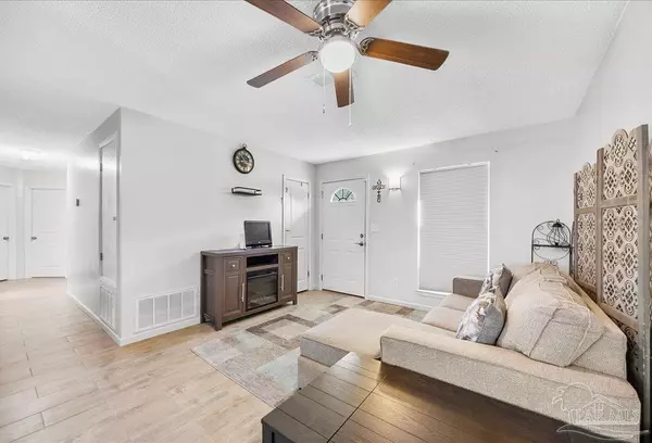 Pensacola, FL 32526,2961 English Oak Cir