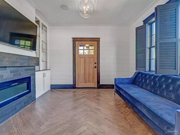 Pensacola, FL 32503,1408 N 7th Ave