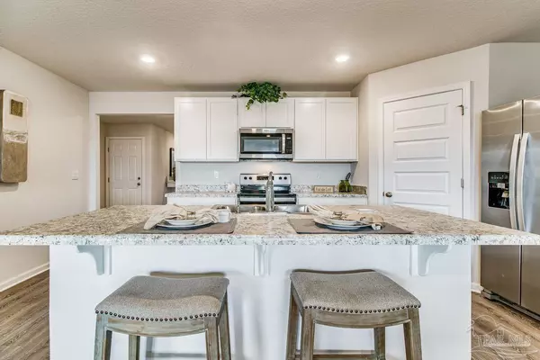 Milton, FL 32583,6444 Firefly Dr