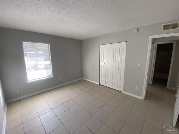 Pensacola, FL 32503,6823 Tiki Ln