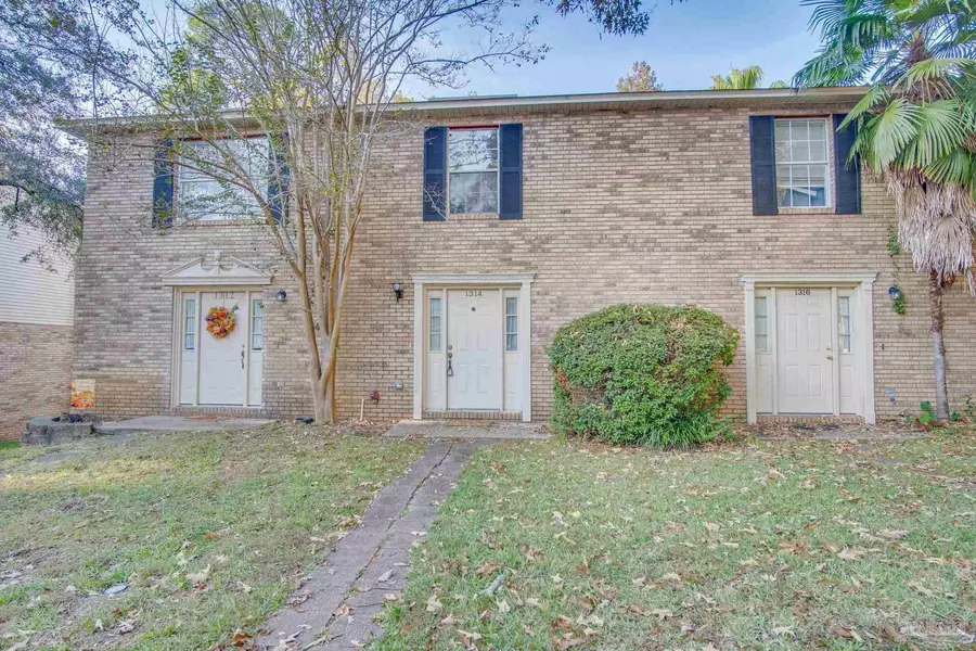 1314 Foxborough Dr, Pensacola, FL 32514