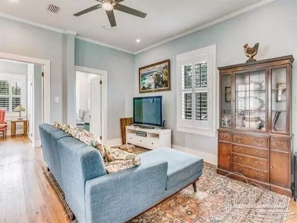 Pensacola, FL 32502,508 W Gregory