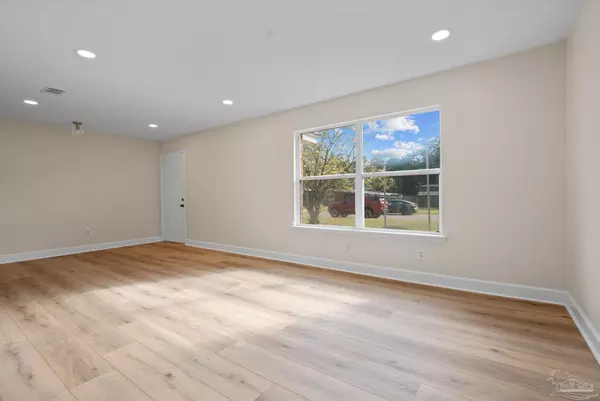 Pensacola, FL 32504,1810 Toni St