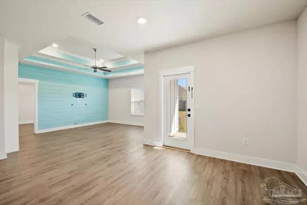 Gulf Breeze, FL 32563,6207 Jenks Dr