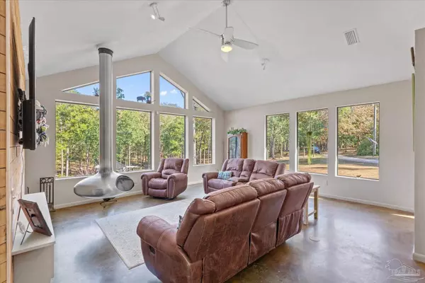 Molino, FL 32577,4394 Crabtree Church Rd